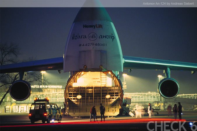 Antonov An-124 Cargo Plane by Andreas Siebert